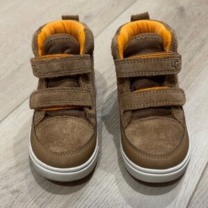 UGG Kids Tan Sneakers with Orange Highlights - size 8